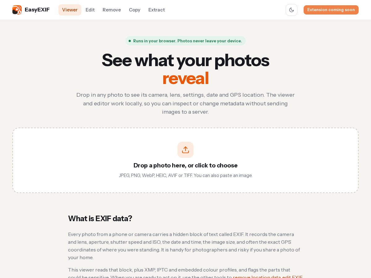Landing-page snapshot of easyexif.com